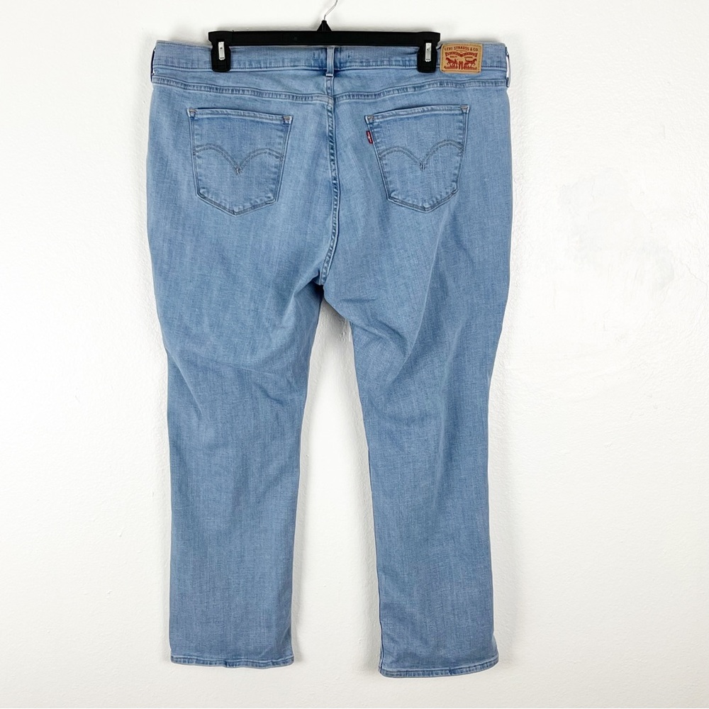 LEVI’S Light Wash Classic Straight High Rise Jeans, Size 22W - Picture 2 of 11